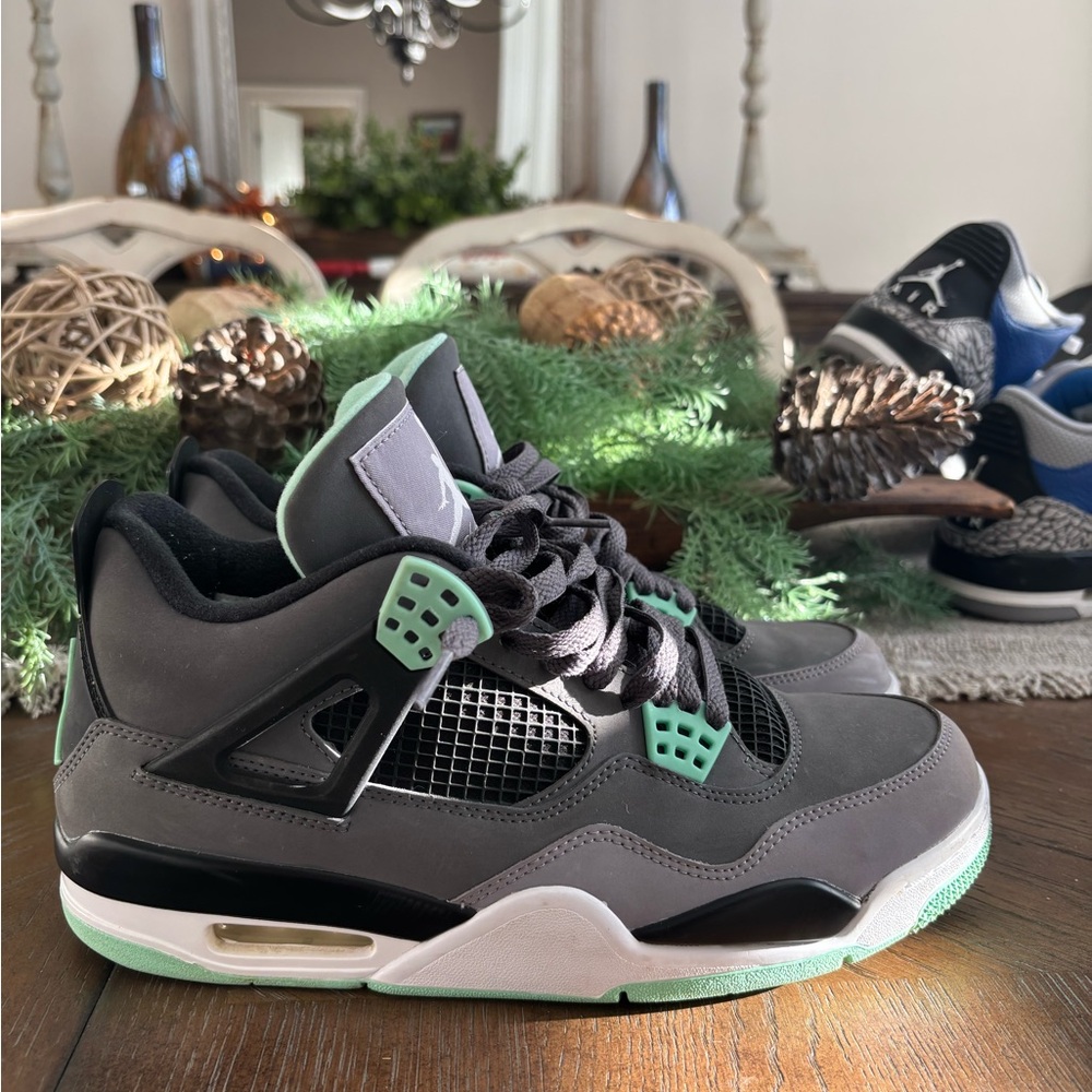 Air Jordan 4 Retro ‘Green Glow’ 2013